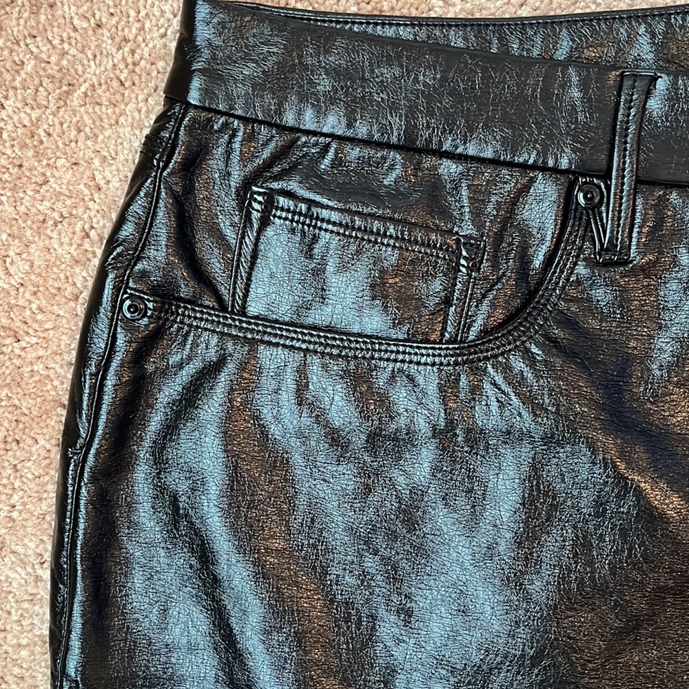 NWT Good American Good ‘90’s Vinyl Pants - Picture 4 of 13